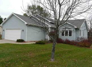 410 Savannah Trail, Pardeeville, WI 53954