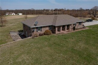 27273 Pvt 227 N A, Carrollton, MO 64633
