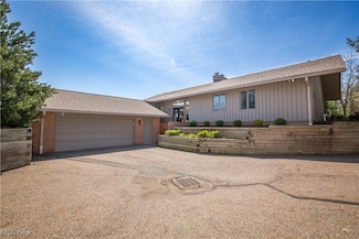 681-25 Claridge Ln, Aurora, OH 44202