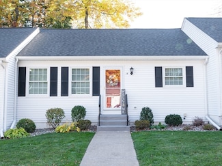 14 Rosewood Ln, Southwick, MA 01077