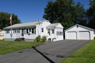 5 Bert St, Winslow, ME 04901