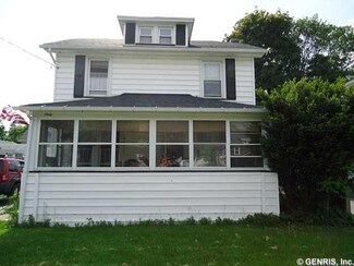 60 South St, Le Roy, NY 14482