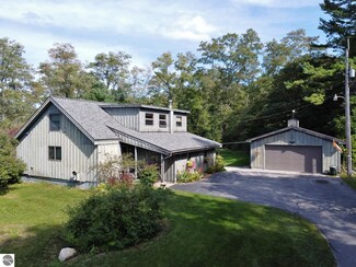 1093 S Peck Rd, Suttons Bay, MI 49682