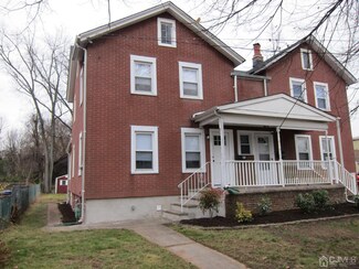 81 Essex Ave, Metuchen, NJ 08840