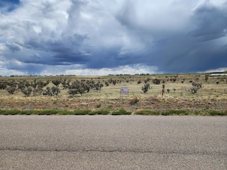 16 Halfmoon Rd, Edgewood, NM 87015