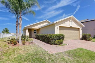 905 Bent Creek Dr, Fort Pierce, FL 34947