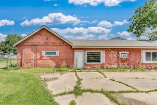 4772 SW 100th St, Augusta, KS 67010