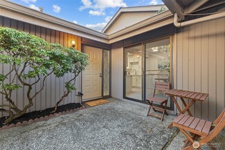 14317 NE 2nd Place Unit 93, Bellevue, WA 98007