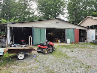 611 Blowing Cave Rd, Gurley, AL 35748
