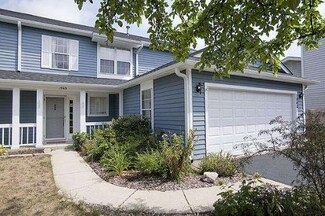 1940 Appaloosa Dr, Naperville, IL 60565