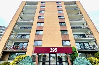 295 Lynn Shore Dr Unit 205, Lynn, MA 01902