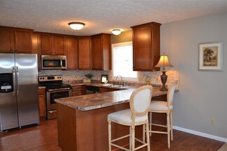 501 N Cottage Ln, Mulberry, IN 46058