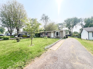1707 Highview Ave, McHenry, IL 60050