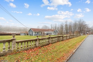 18 Old Wolfe Rd, Budd Lake, NJ 07828