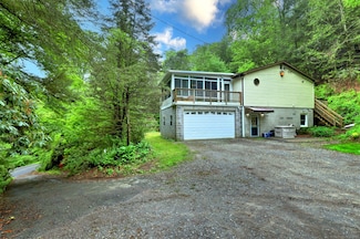 144 Punkup Rd, Oxford, CT 06478