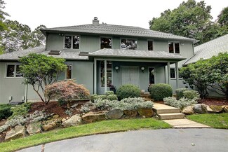 135 Joseph Ct, Warwick, RI 02886