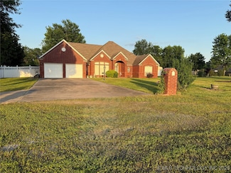 2100 S 32nd St, Muskogee, OK 74401
