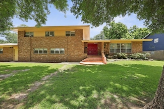 2701 Mcbride Dr, Port Neches, TX 77651