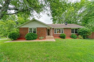 32105 W 207th St, Edgerton, KS 66021