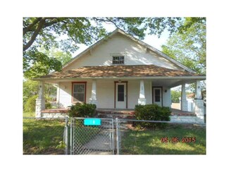 58 E Walnut St, Fountaintown, IN 46130
