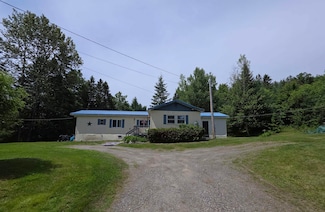 23 E Colebrook Rd, Colebrook, NH 03576