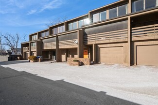 1218 Oakland Rd NE Unit E, Cedar Rapids, IA 52402