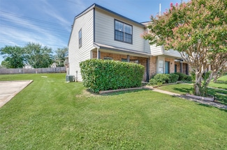 700 W Collins St, Denton, TX 76201