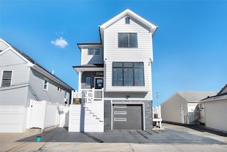 14 James St N, East Rockaway, NY 11518