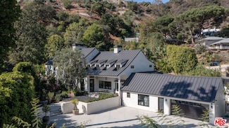 9620 Cedarbrook Dr, Beverly Hills, CA 90210