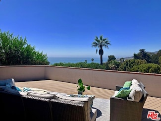 251 Monte Grigio Dr, Pacific Palisades, CA 90272