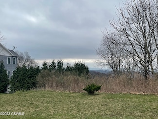 82 Terre Ln, Danville, PA 17821