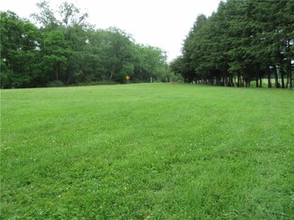 0 Valencia Rd, Mars, PA 16046