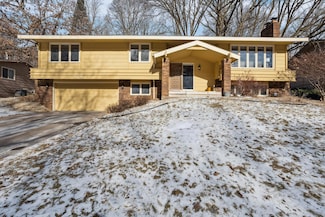 8259 131st St W, Saint Paul, MN 55124