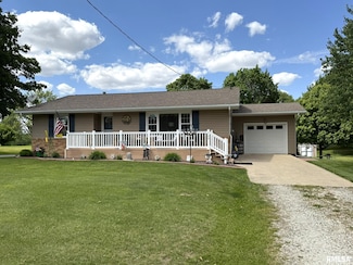 709 W Monmouth St, Abingdon, IL 61410