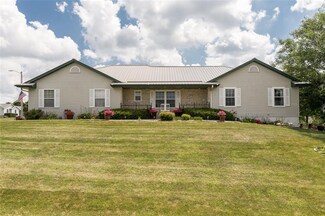290 Circle Dr, Walford, IA 52351
