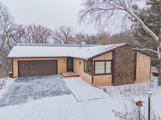 7307 Vista Ct, Middleton, WI 53562