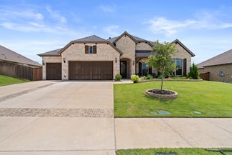 618 Sophia St, Midlothian, TX 76065