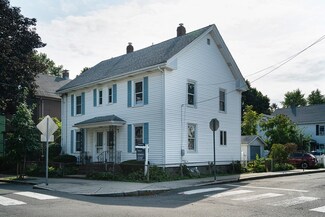 128 Holworthy St Unit 128, Cambridge, MA 02138