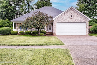 821 Shady Brook Ln, Louisville, KY 40229