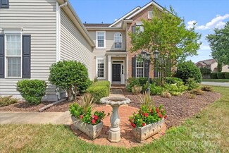 8202 Laurel Run Dr, Charlotte, NC 28269