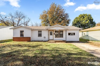 1112 Bishop Rd, Burkburnett, TX 76354