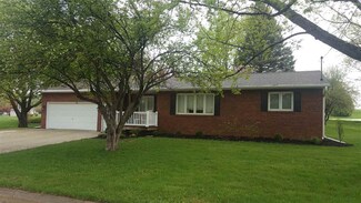 702 Sunset Blvd, West Union, IA 52175