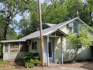1585 Rockydale Rd, Cave Junction, OR 97523