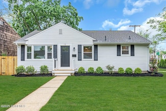 12 Colonial Ct, Fair Haven, NJ 07704