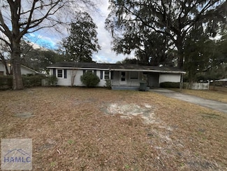 616 1st St, Hinesville, GA 31313