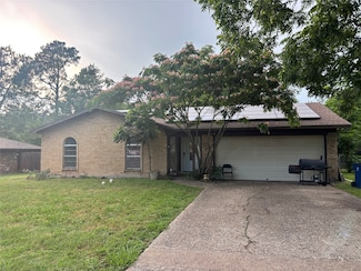 3704 Northpark Dr, Corsicana, TX 75110