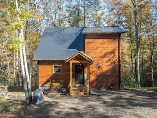 215 Confederate Cir, Murphy, NC 28906