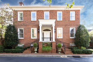 1247 Wareham Ct, Charlotte, NC 28207