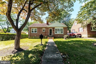 4512 Convent Ln, Philadelphia, PA 19114