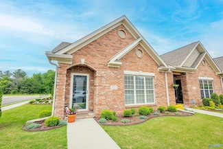 2522 Lindisfarne Dr SW, Decatur, AL 35603